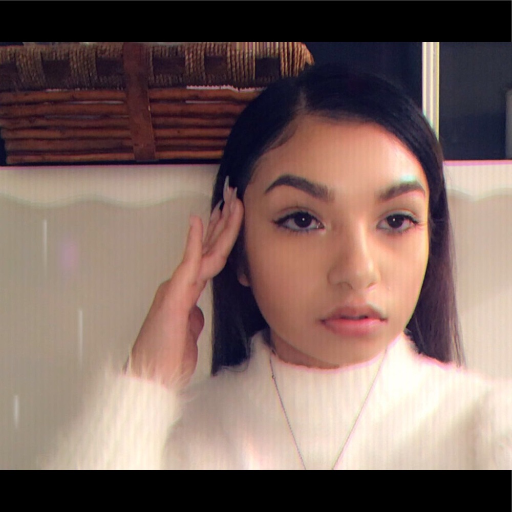 Meet your Posher, Sanissa